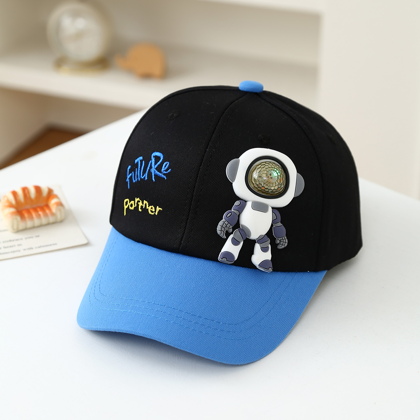 Children's Soft Rubber Robot D - Embroidery Cap recensione e prezzo